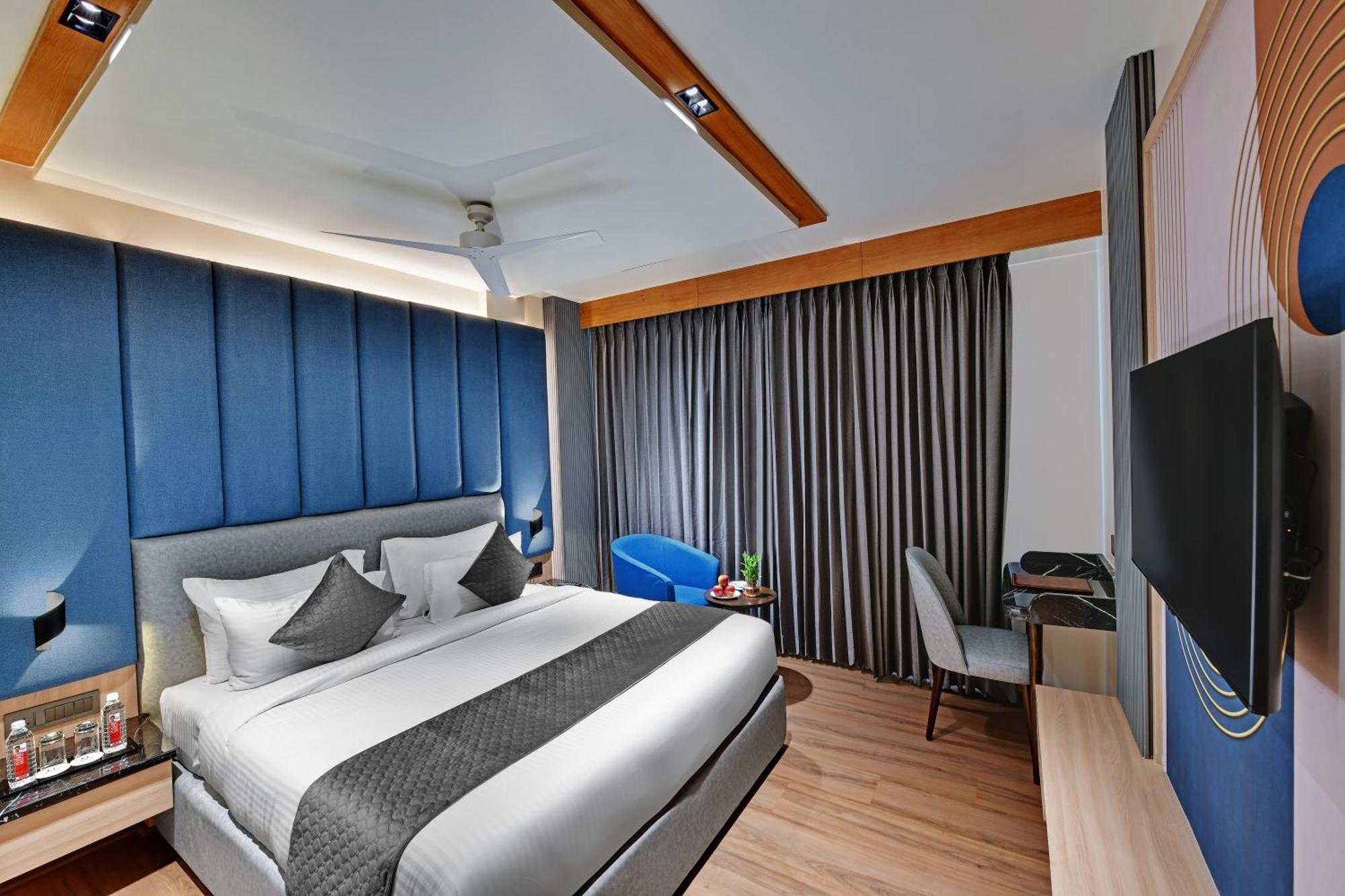 Quality Inn City Centre พาราณสี ภายนอก รูปภาพ