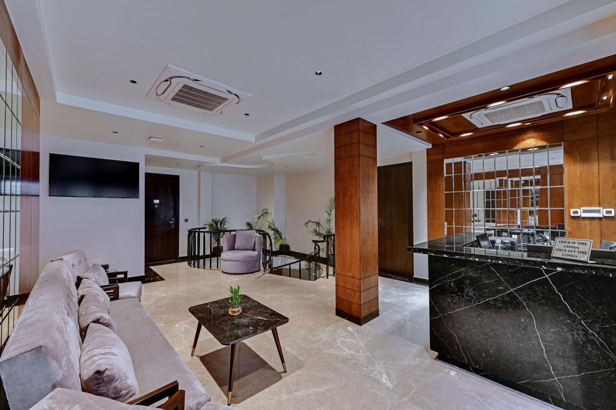 Quality Inn City Centre พาราณสี ภายนอก รูปภาพ